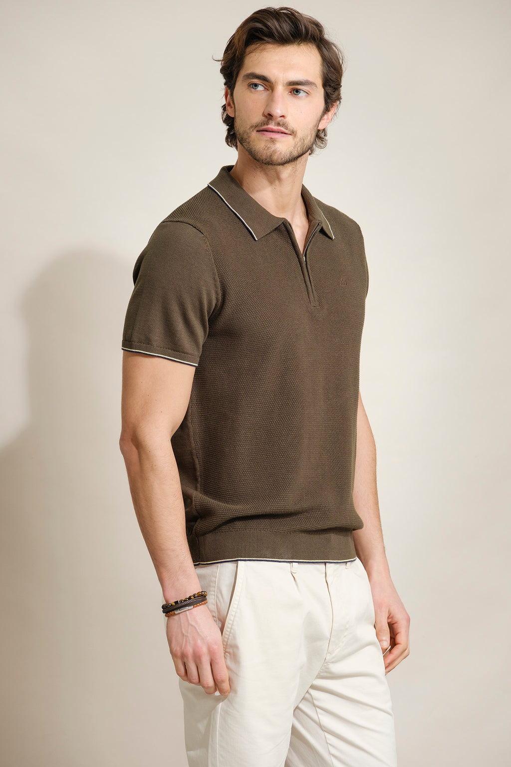 CAMISETA CON CUELLO POLO