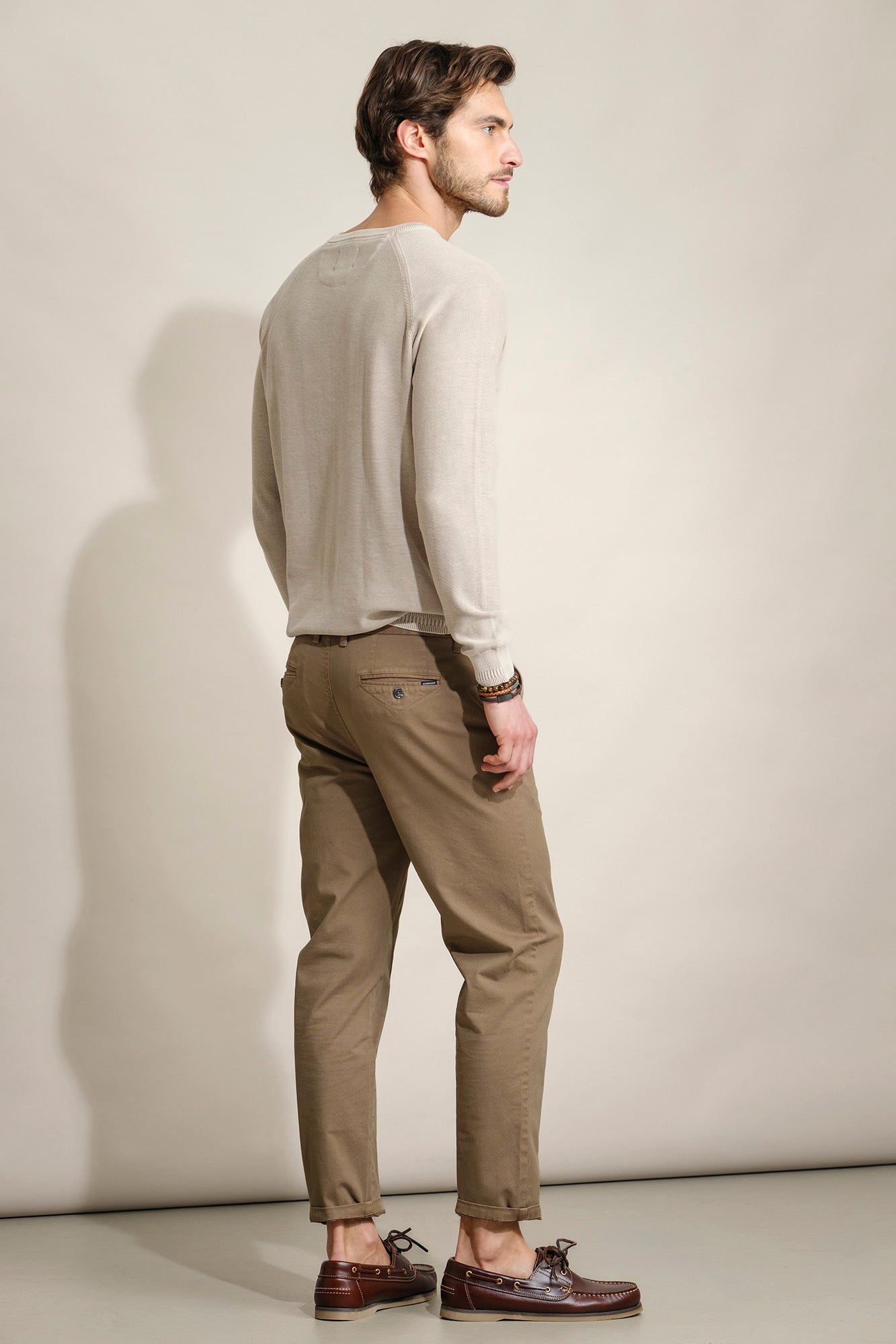 CAMISOLA DE MALHA COM DECOTE REDONDO