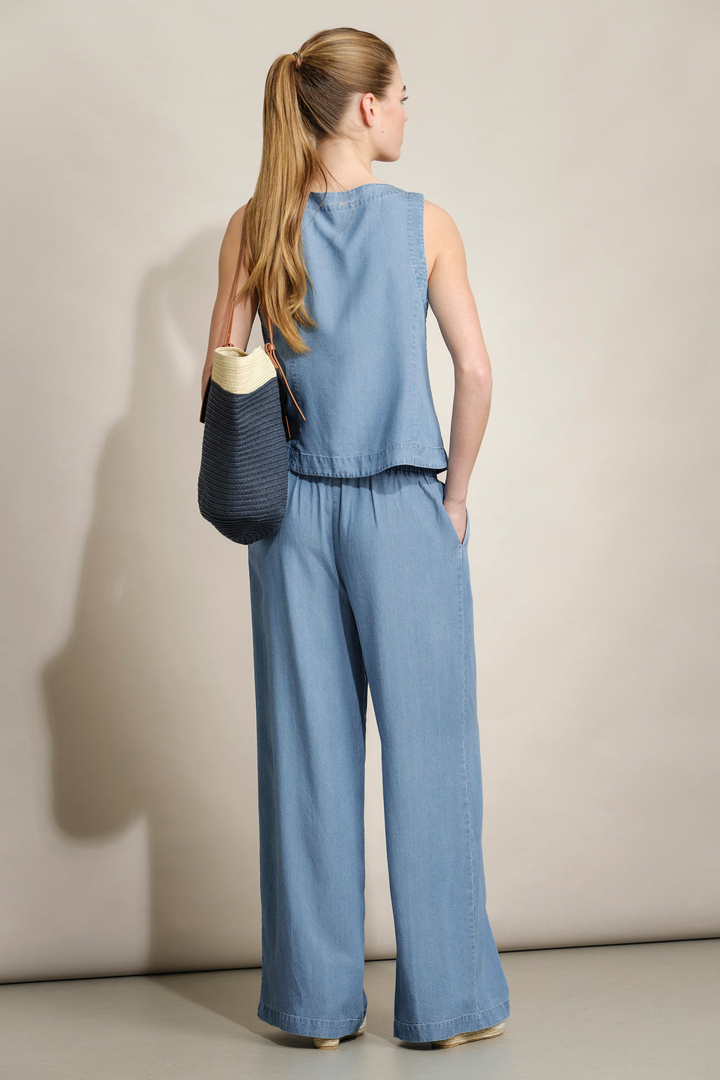 PANTALONES CHAMBRAY CON ELÁSTICO EN LA CINTURA
