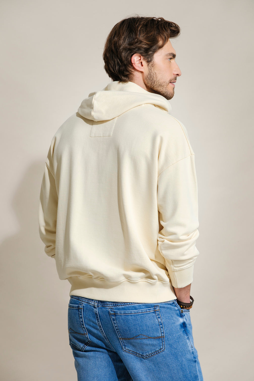 SWEATSHIRT COM CAPUZ COM BORDADO QUEBRAMAR