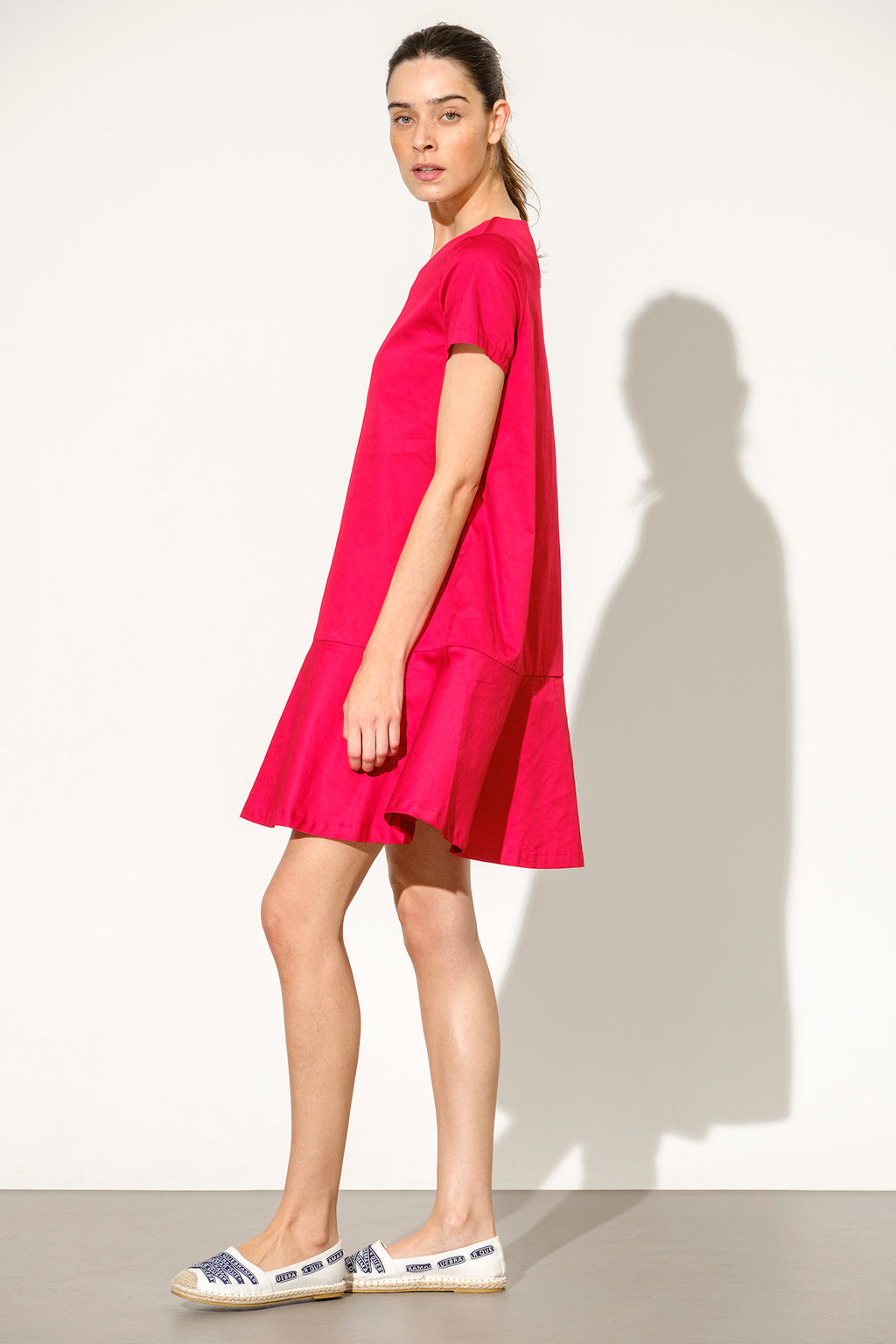 VESTIDO COM FOLHO