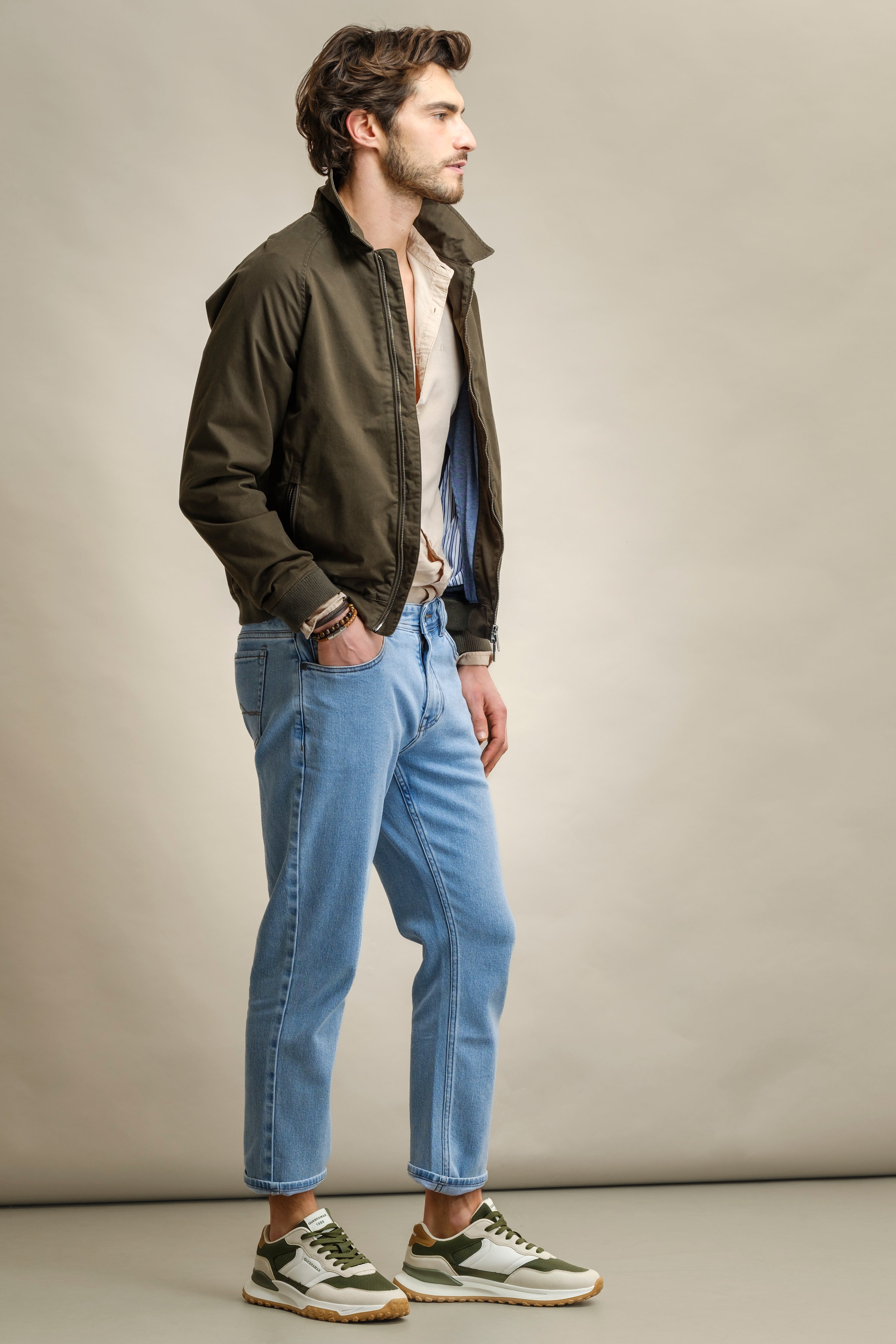 CALÇAS DENIM TAPERED FIT