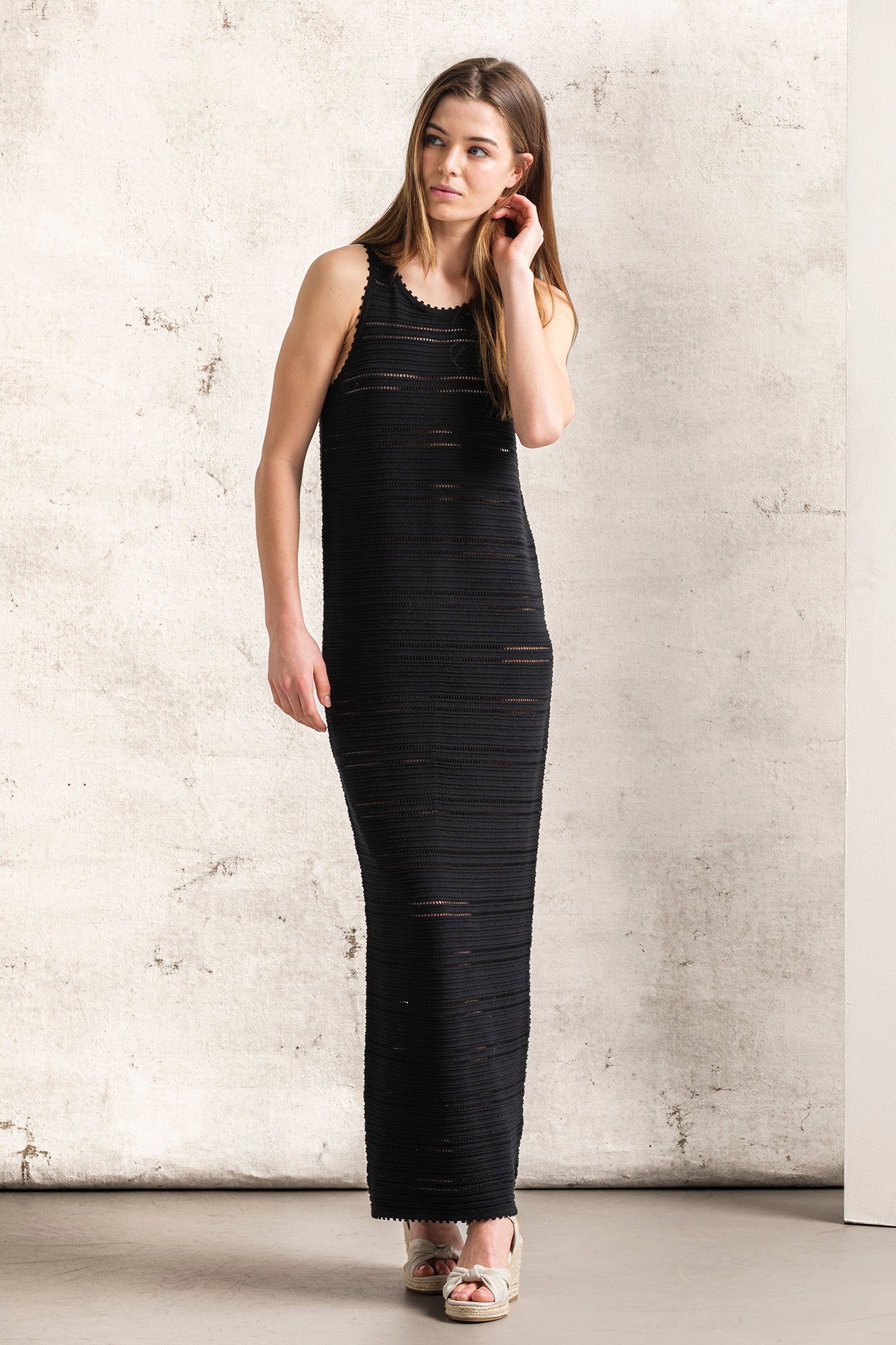 VESTIDO COMPRIDO EM MALHA