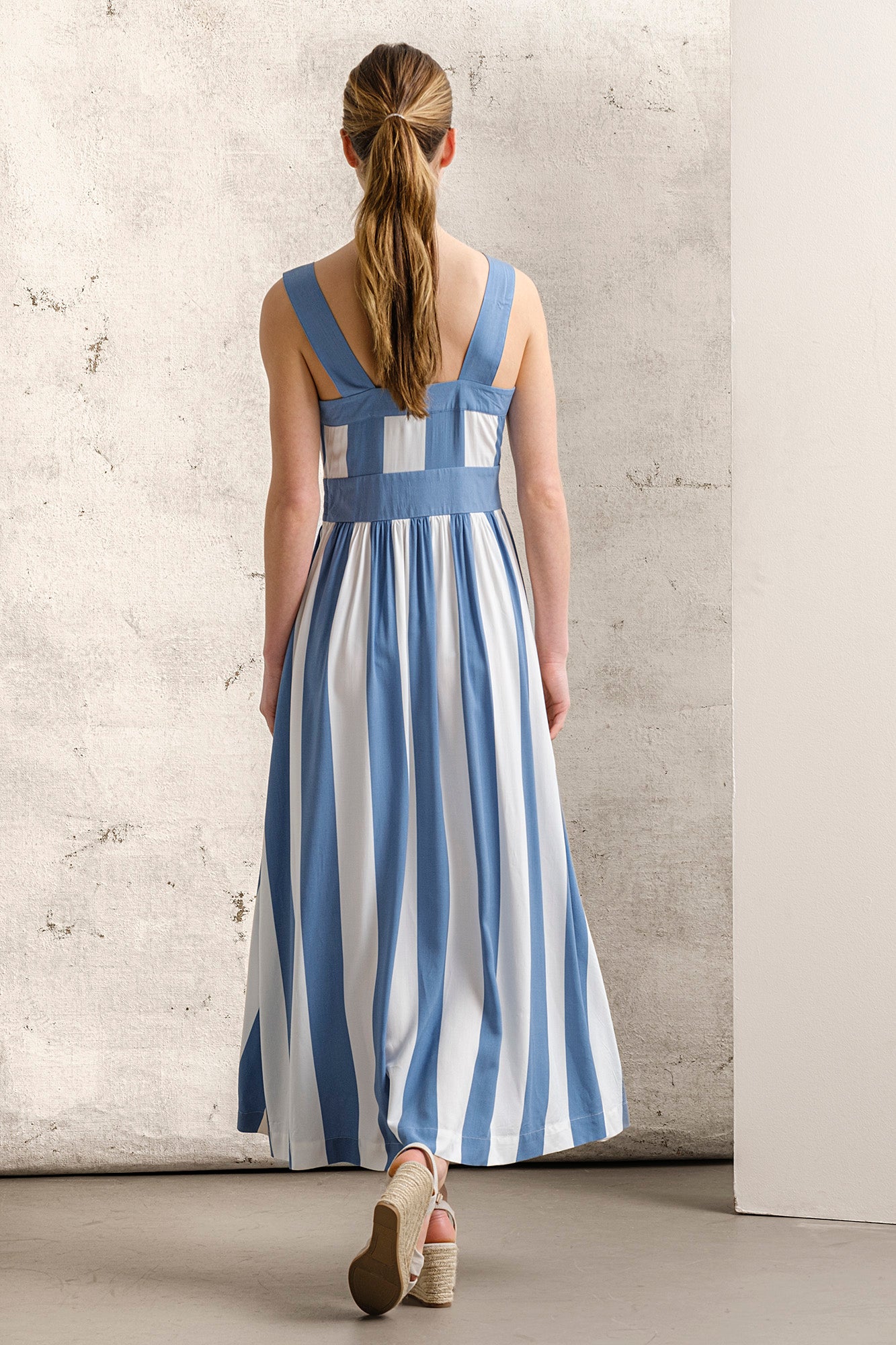 VESTIDO EVASÉ DE RAYAS ANCHAS