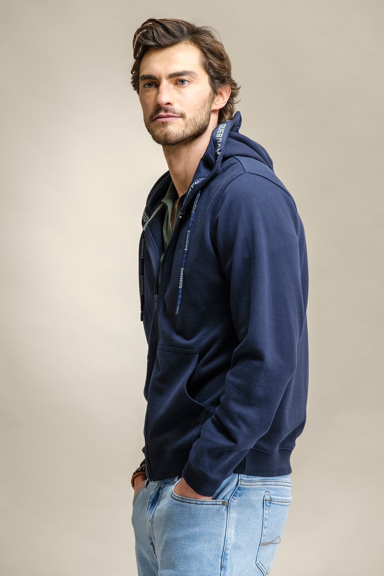 CASACO SWEAT COM CAPUZ