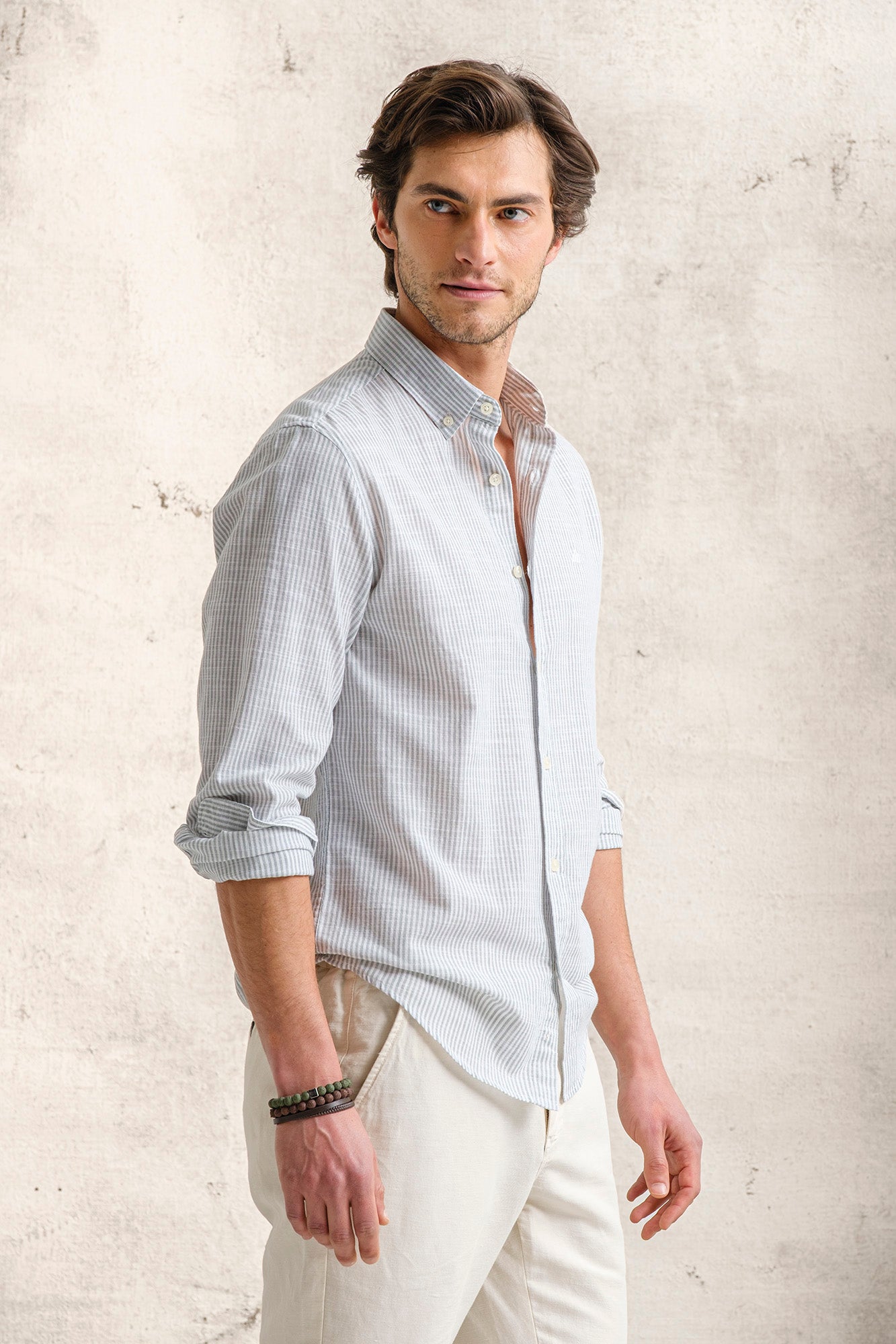 CAMISA COM EFEITO SLUB EM ALGODÃO