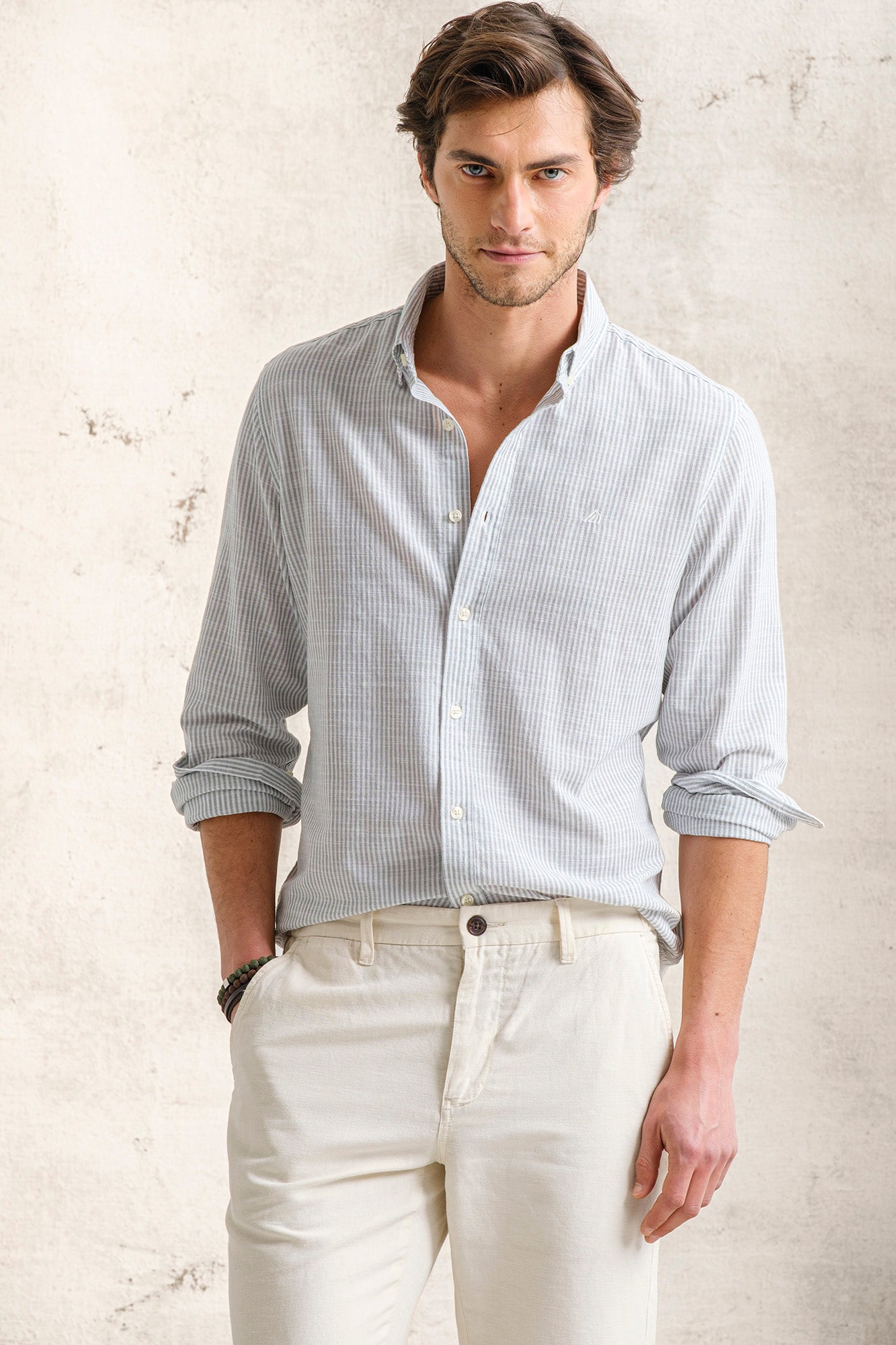 CAMISA COM EFEITO SLUB EM ALGODÃO
