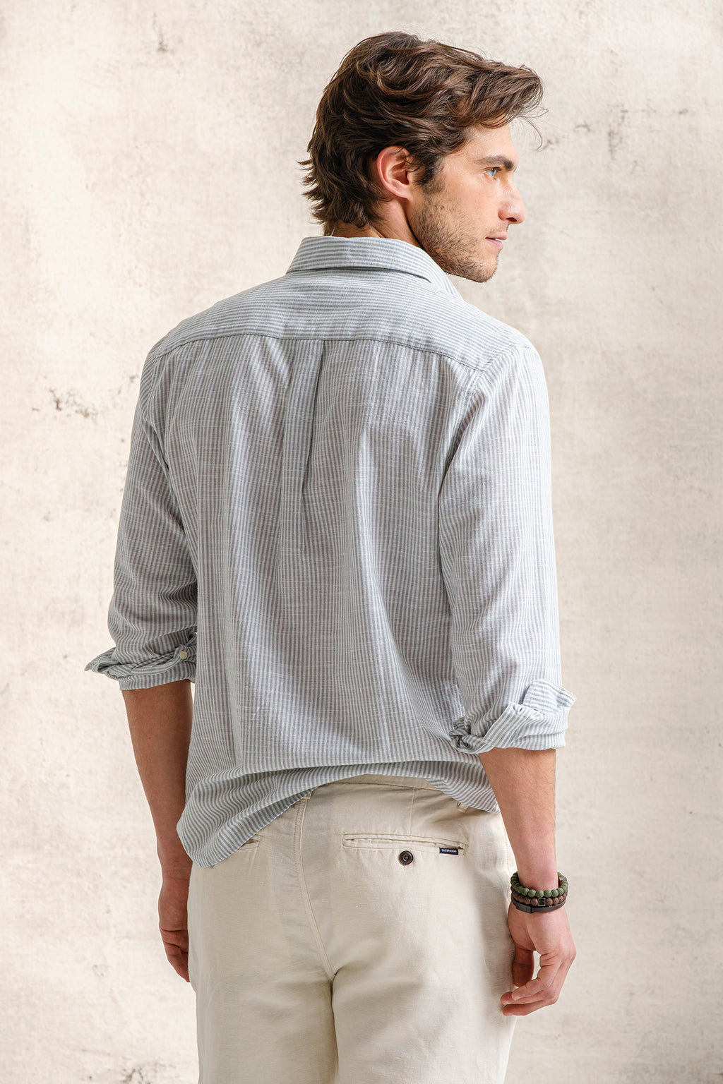 CAMISA COM EFEITO SLUB EM ALGODÃO