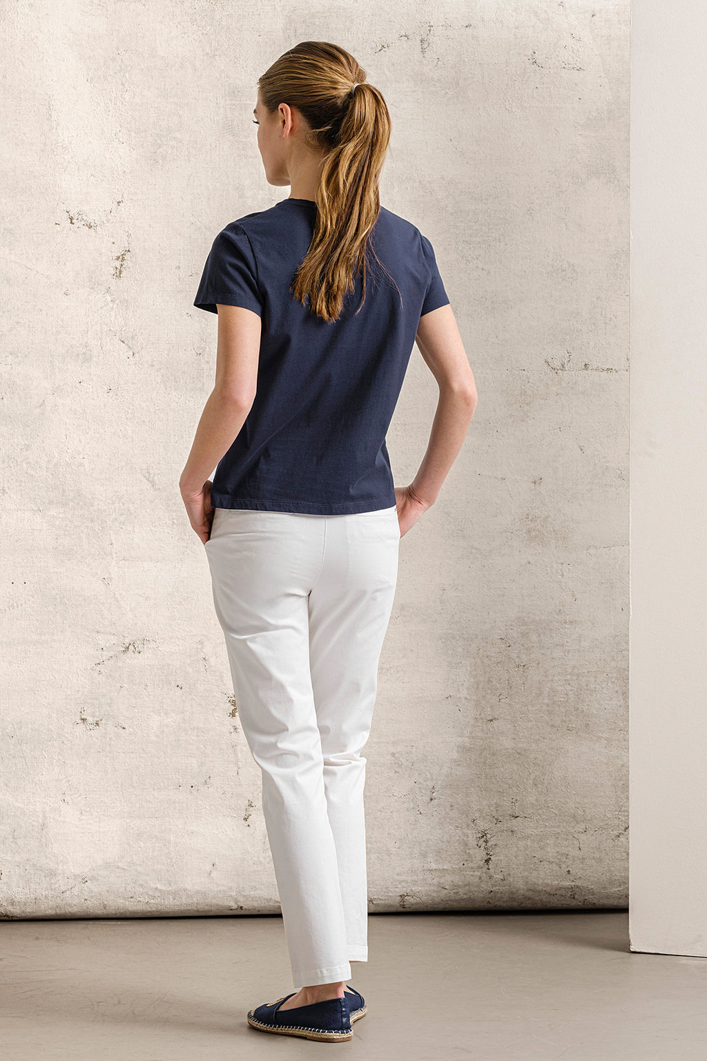 T-SHIRT COM LOGO