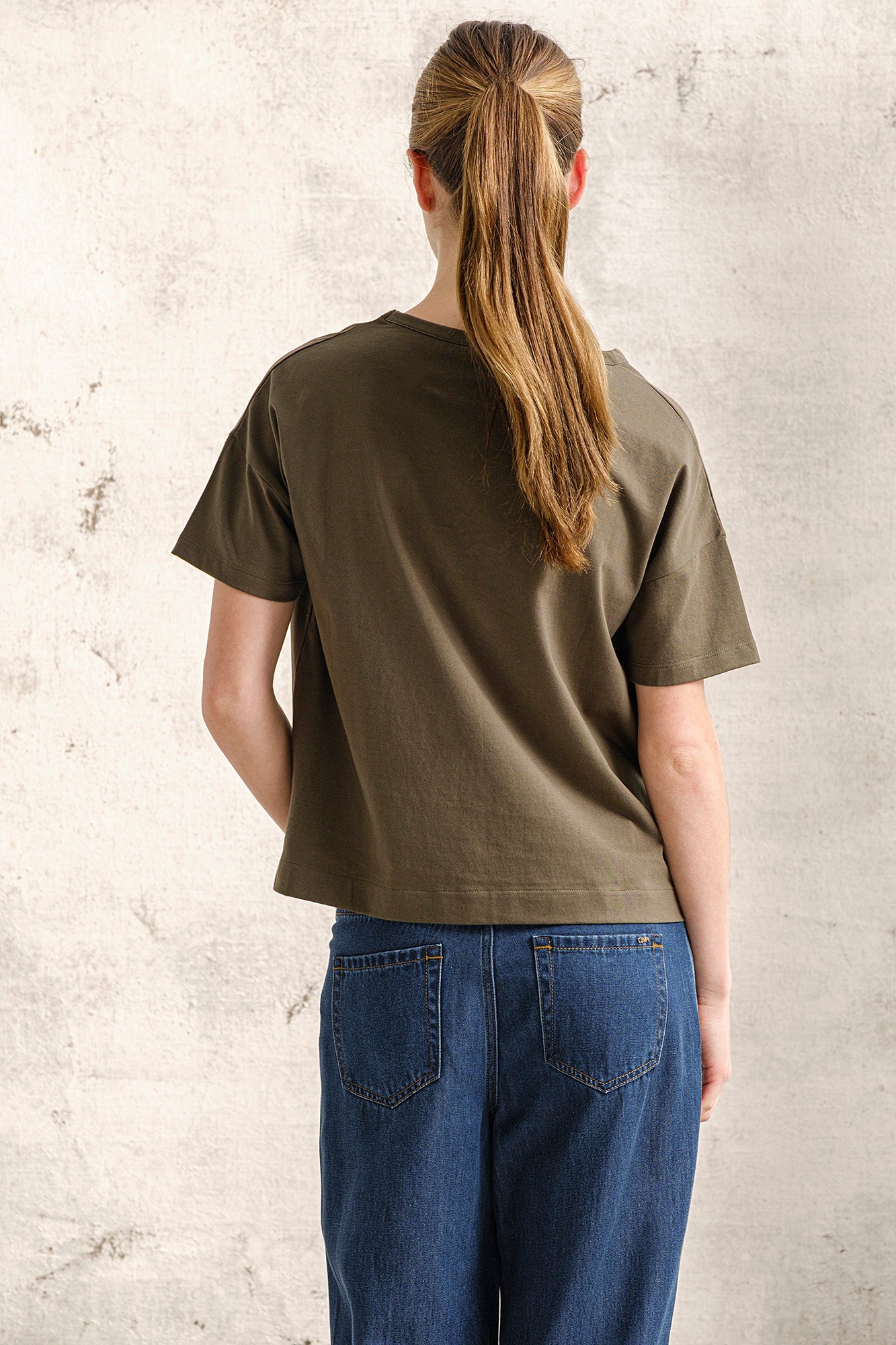 T-SHIRT COM BORDADO