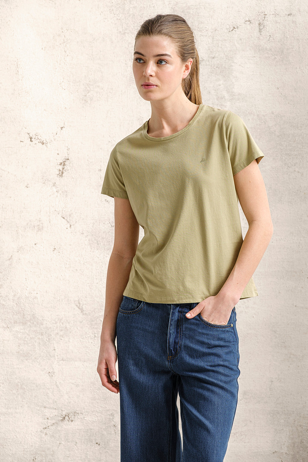 CAMISETA CON LOGO