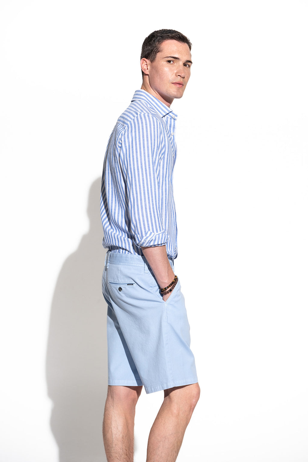 PANTALONES CORTOS CHINO EN SARGA