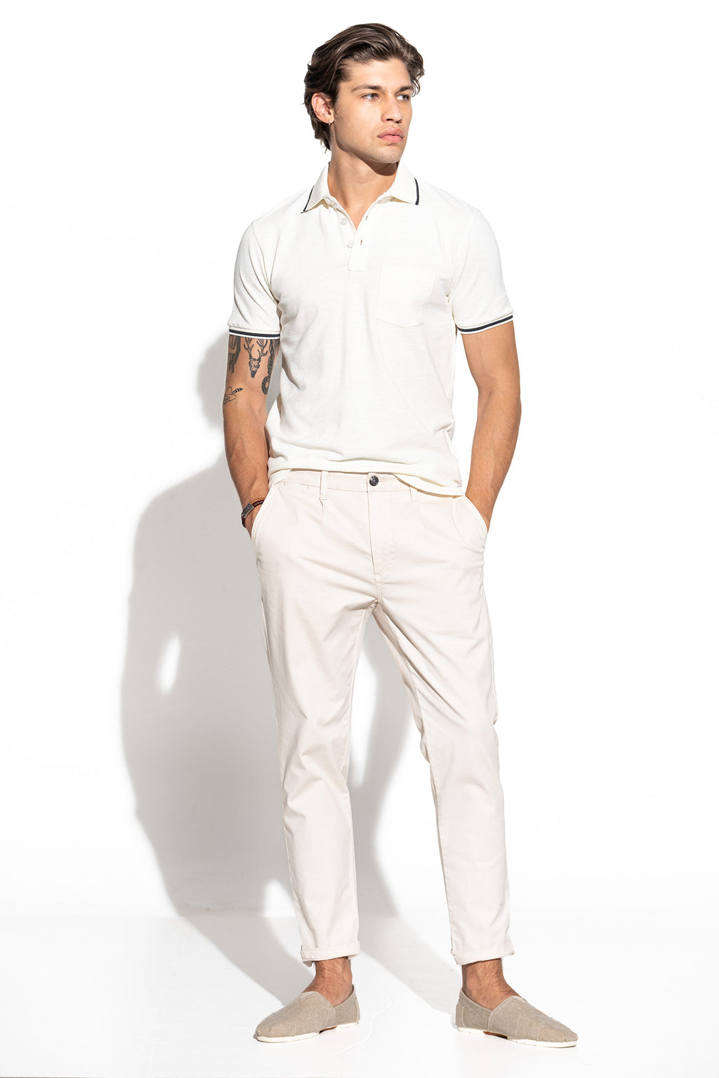 POLO DE PIQUÉ CON BOLSILLO PARA HOMBRE