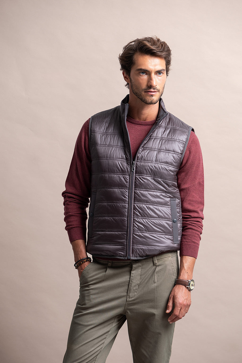 CAMISOLA DE MALHA COM DECOTE REDONDO