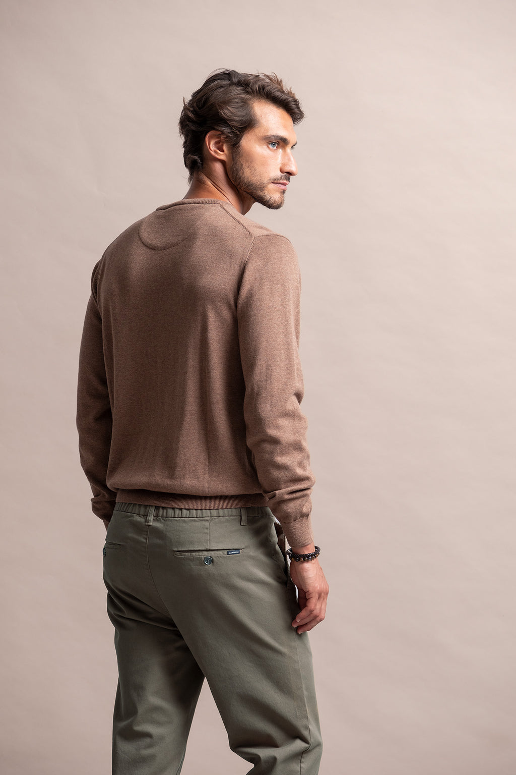 CAMISOLA DE MALHA COM DECOTE REDONDO