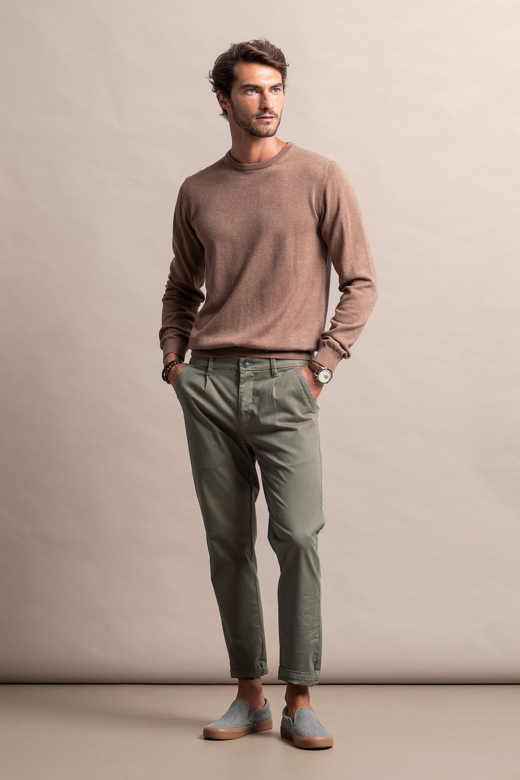 CAMISOLA DE MALHA COM DECOTE REDONDO