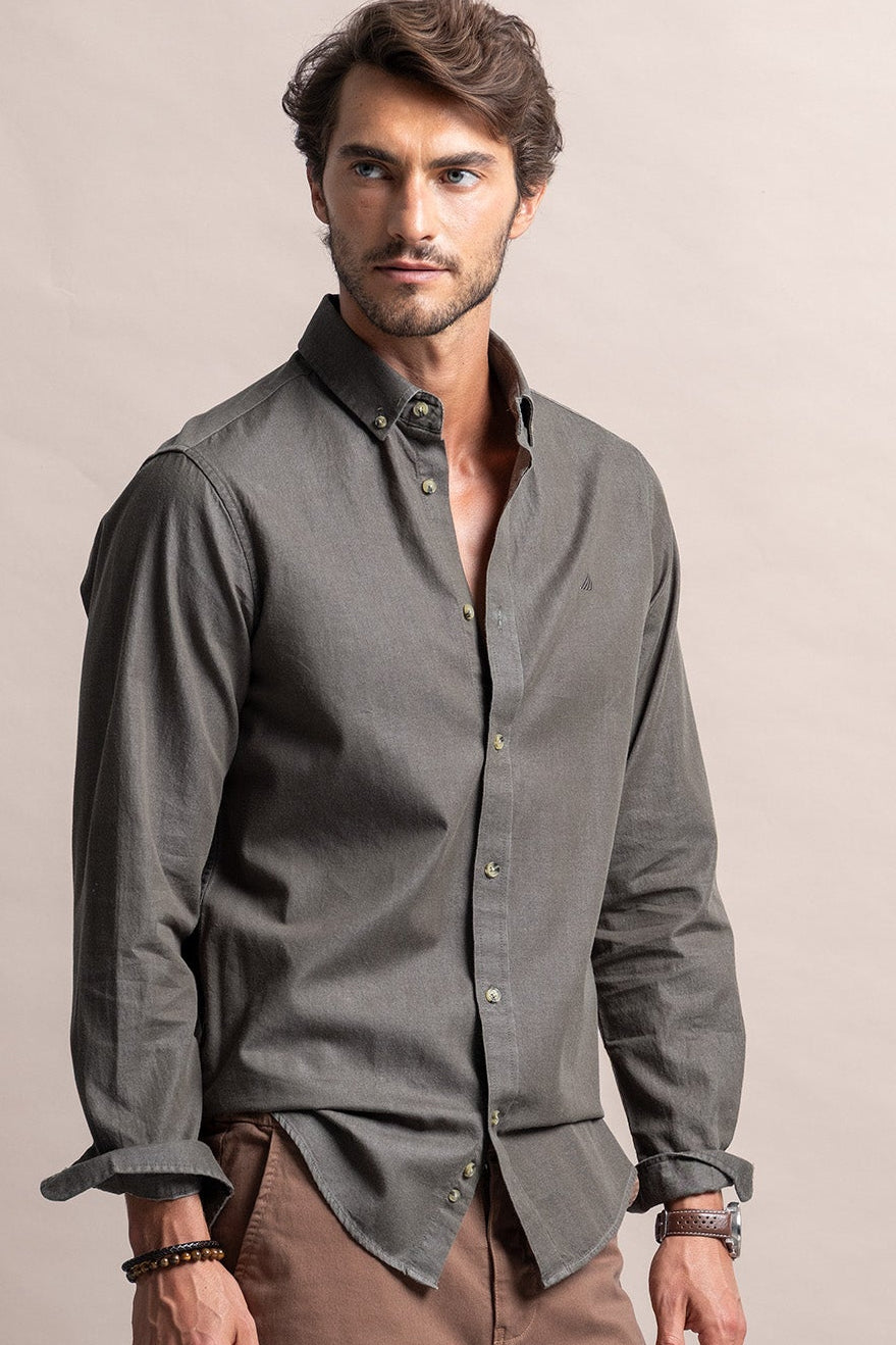 CAMISA EM GANGA LEVE SLIM FIT