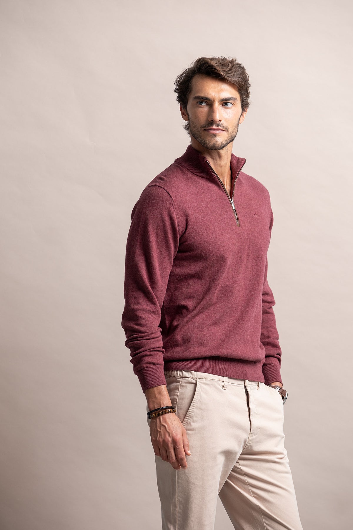CAMISOLA COM SEDA E GOLA COM FECHO