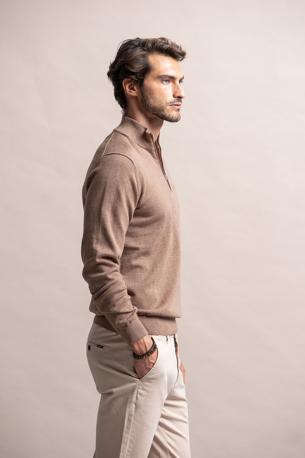 CAMISOLA COM SEDA E GOLA COM FECHO