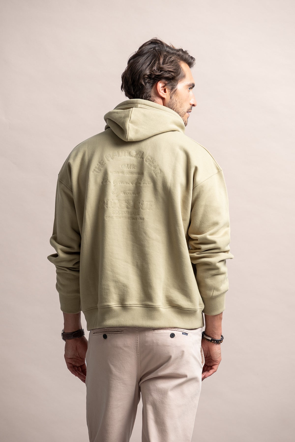 SWEATSHIRT COM CAPUZ E BORDADO