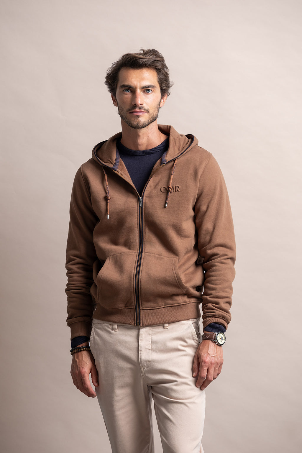 CASACO SWEAT COM CAPUZ