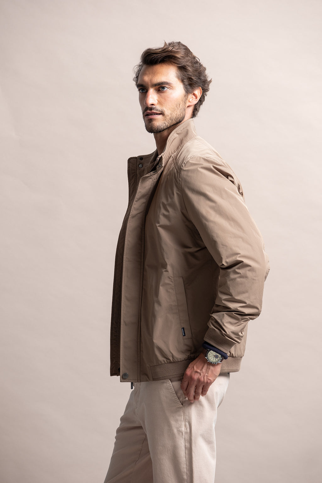 CASACO BOMBER EM CAMEL