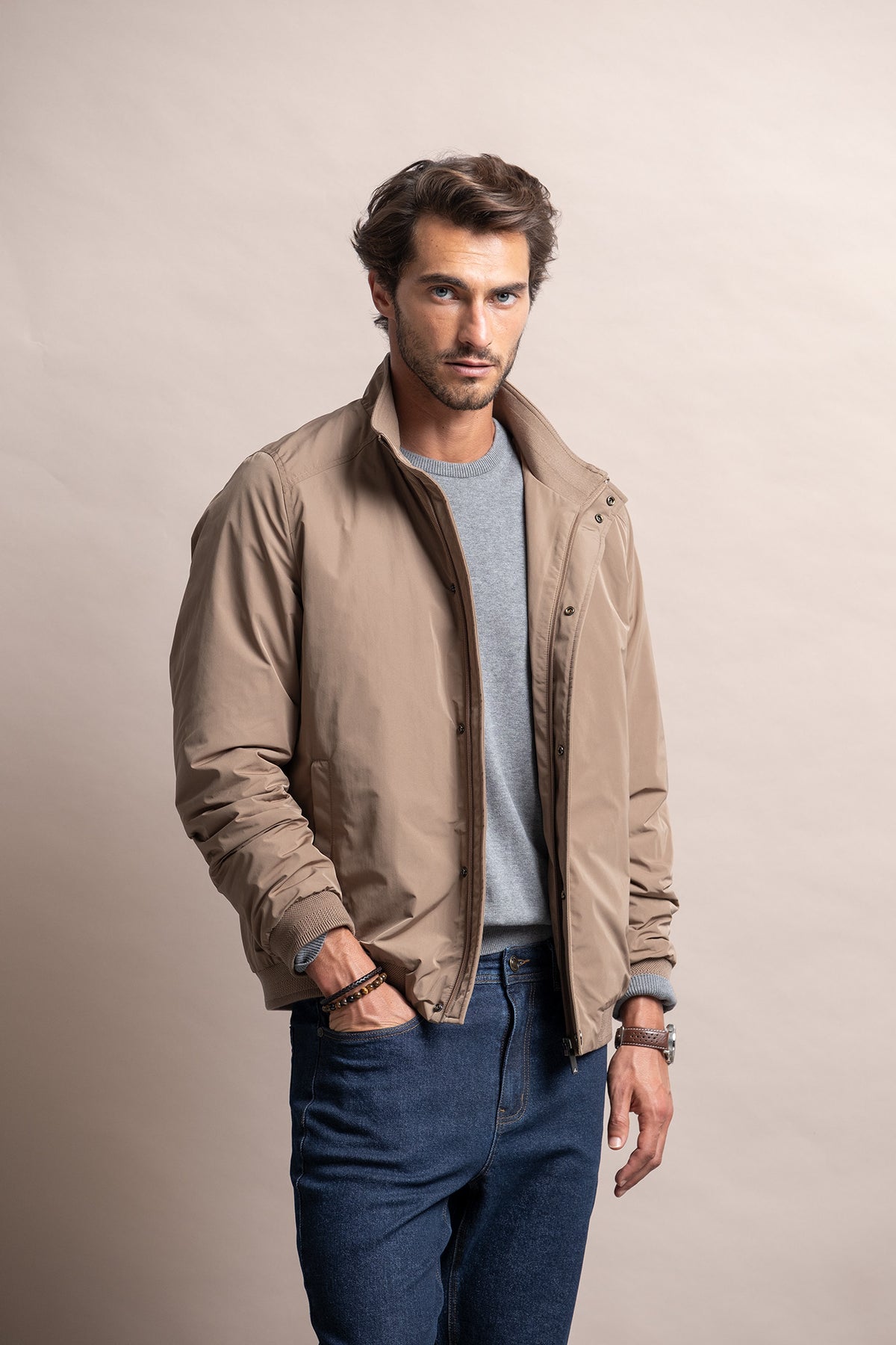 CASACO BOMBER EM CAMEL