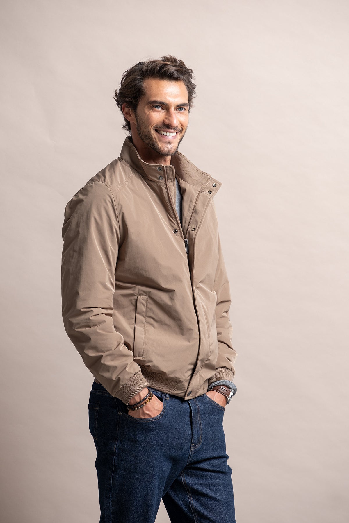 CASACO BOMBER EM CAMEL