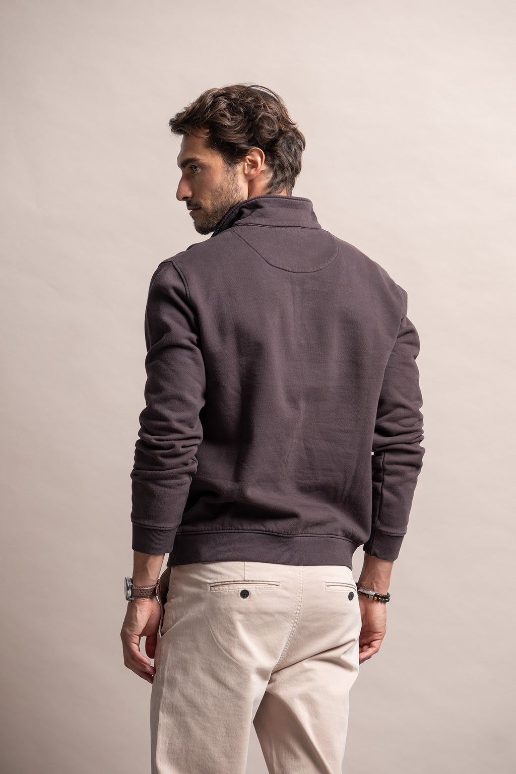 SWEATSHIRT COM FECHO GARMENT DYE