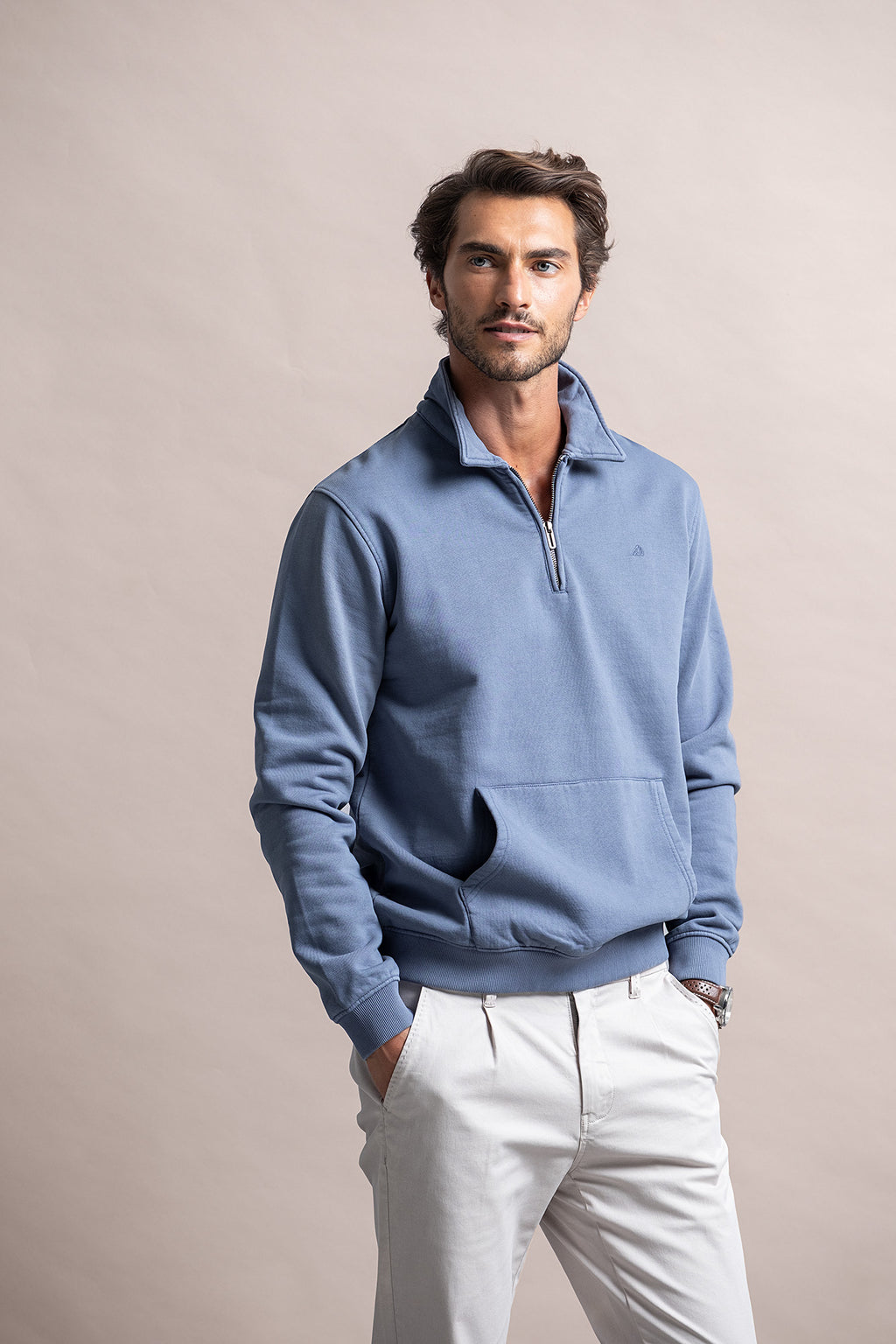 SWEATSHIRT COM FECHO GARMENT DYE