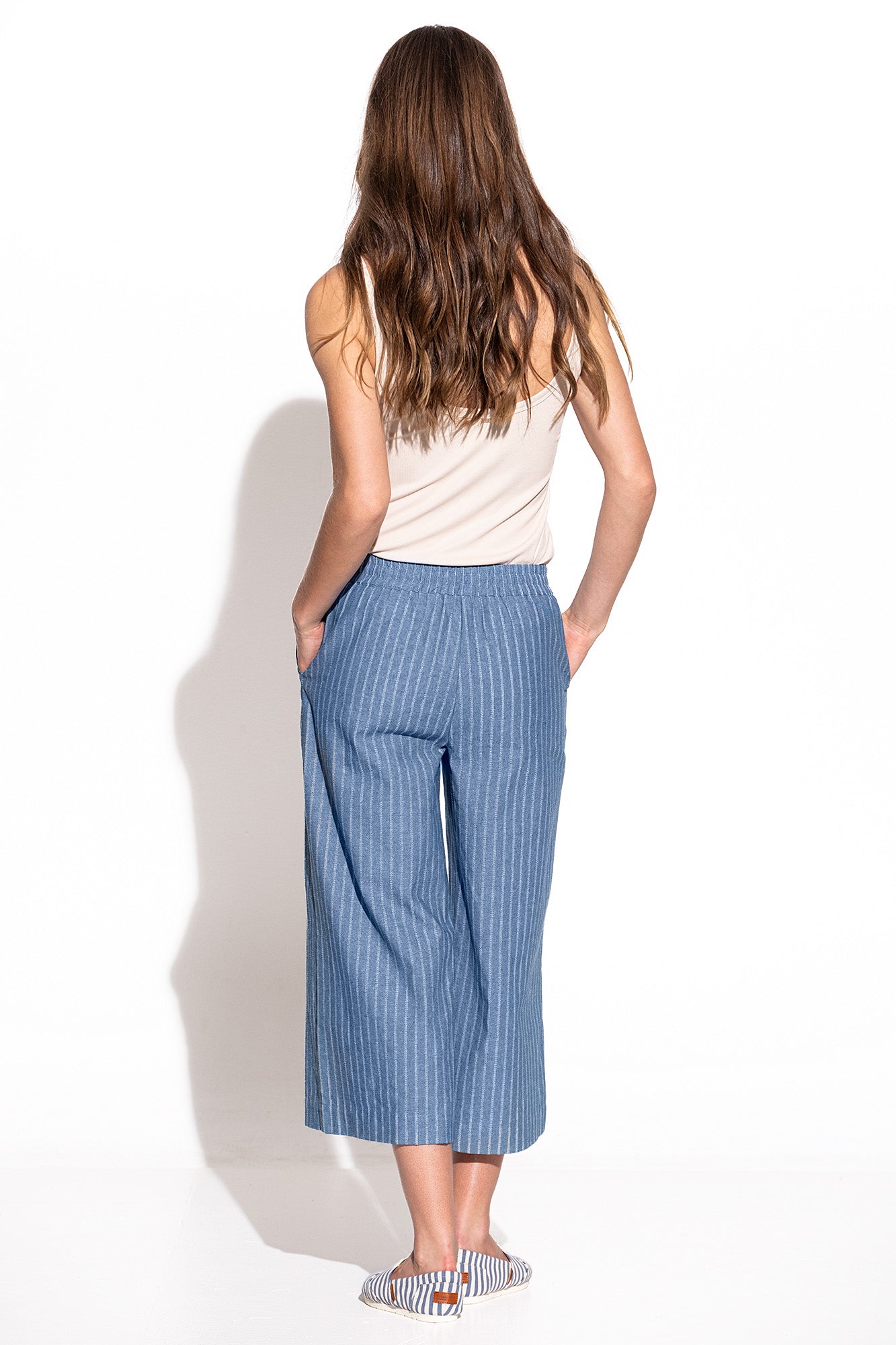 PANTALONES CORTOS DE RAYAS TEJIDO FANTASÍA