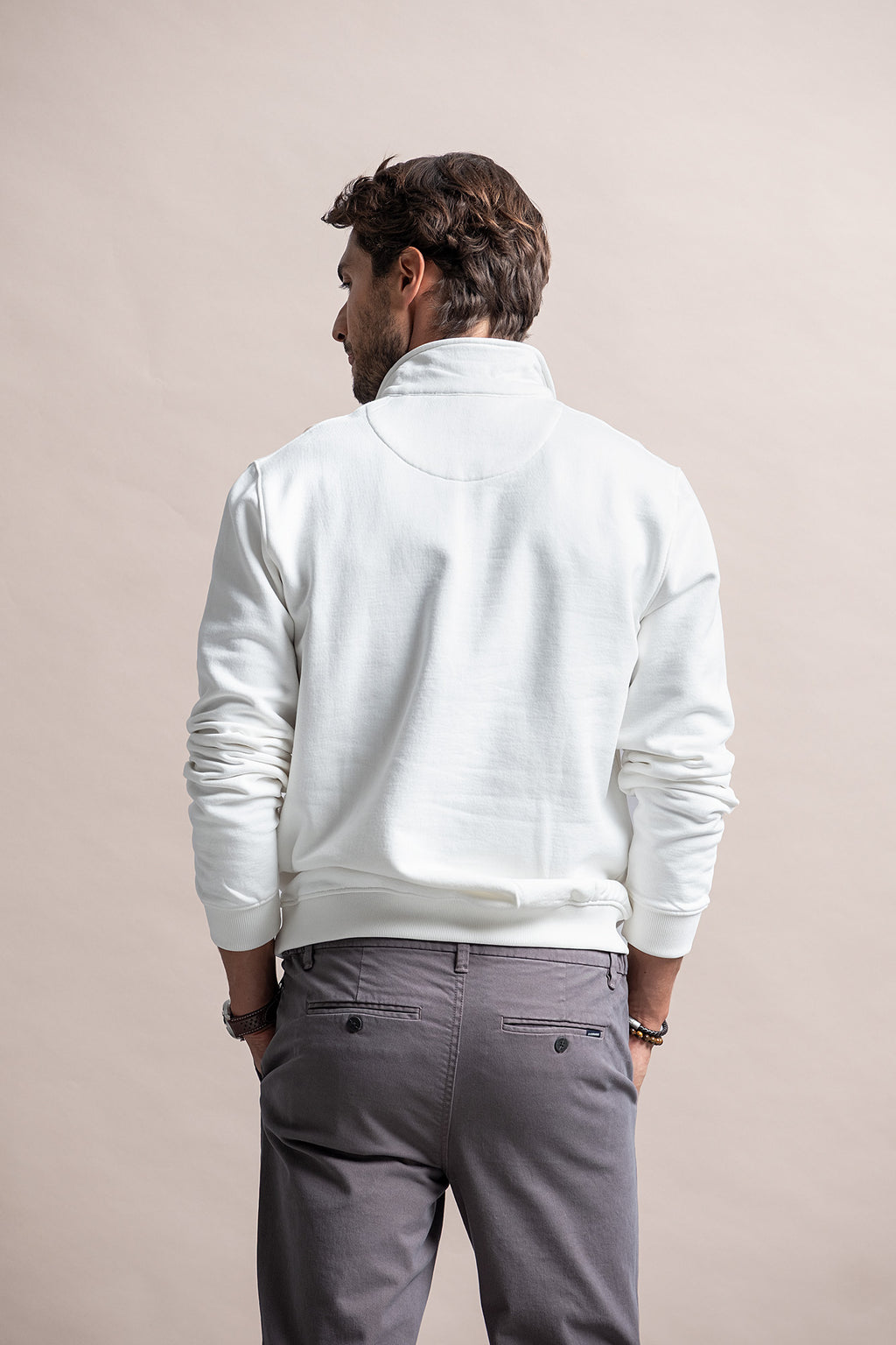 SWEATSHIRT COM FECHO GARMENT DYE