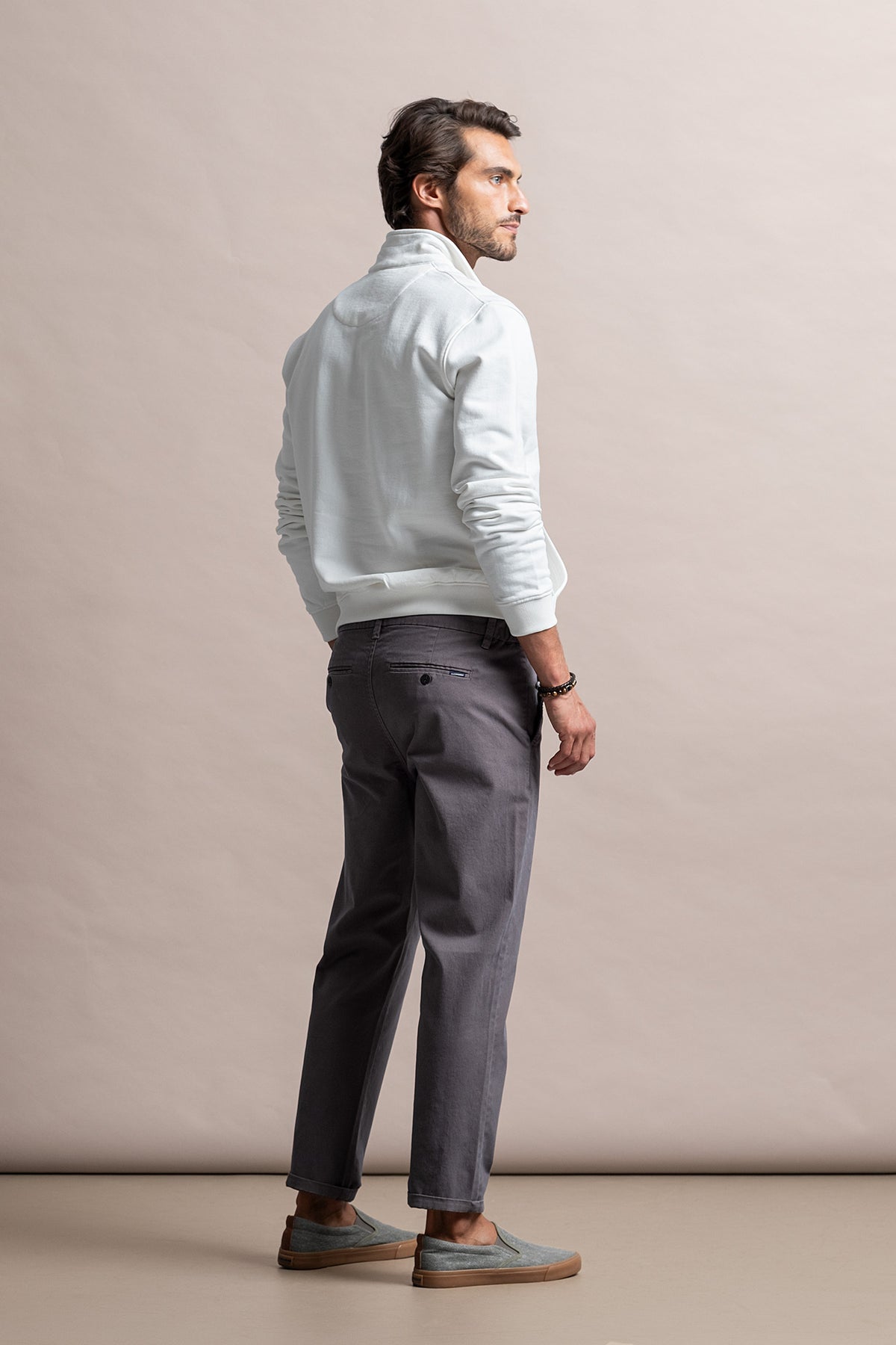 SWEATSHIRT COM FECHO GARMENT DYE
