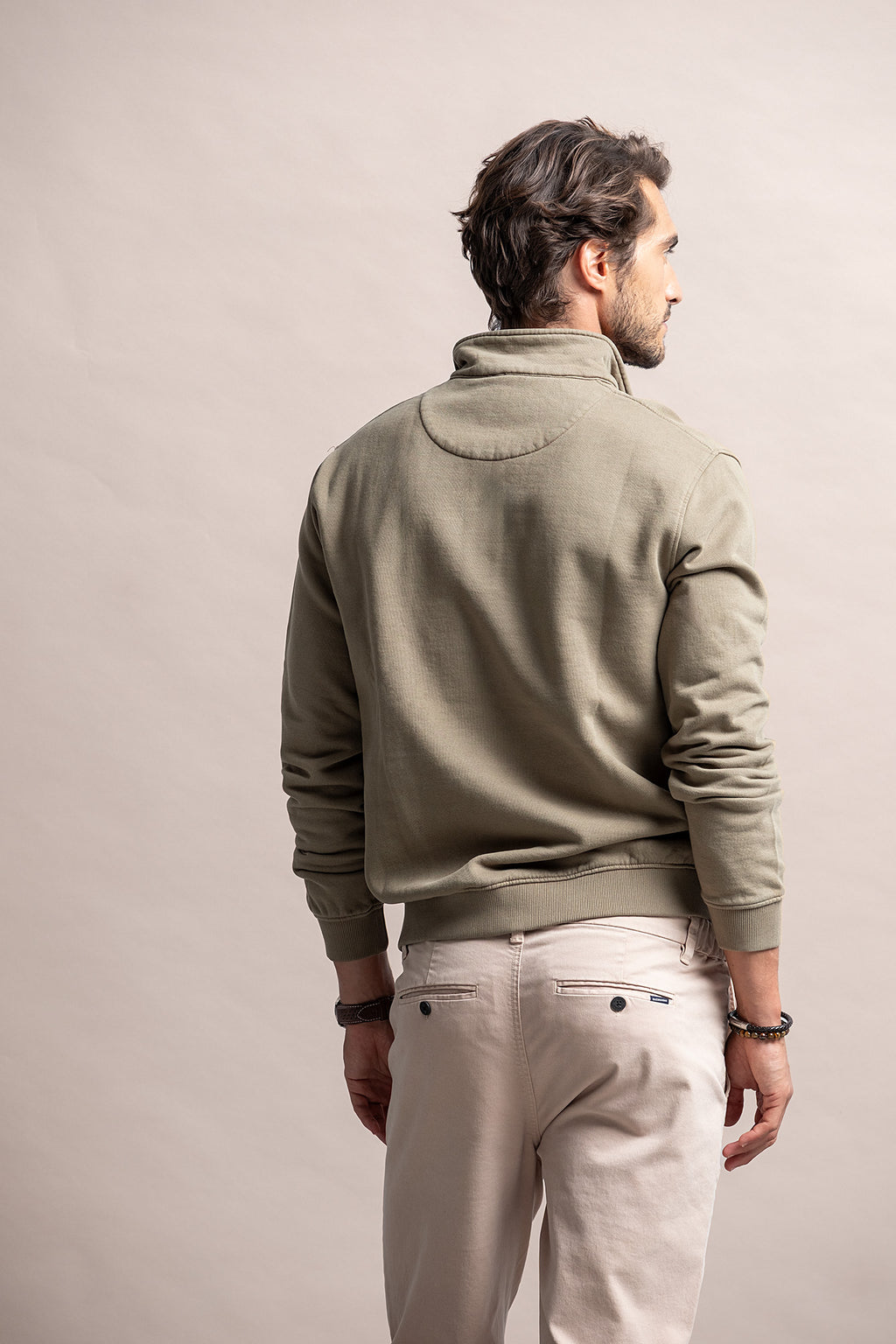 SWEATSHIRT COM FECHO GARMENT DYE