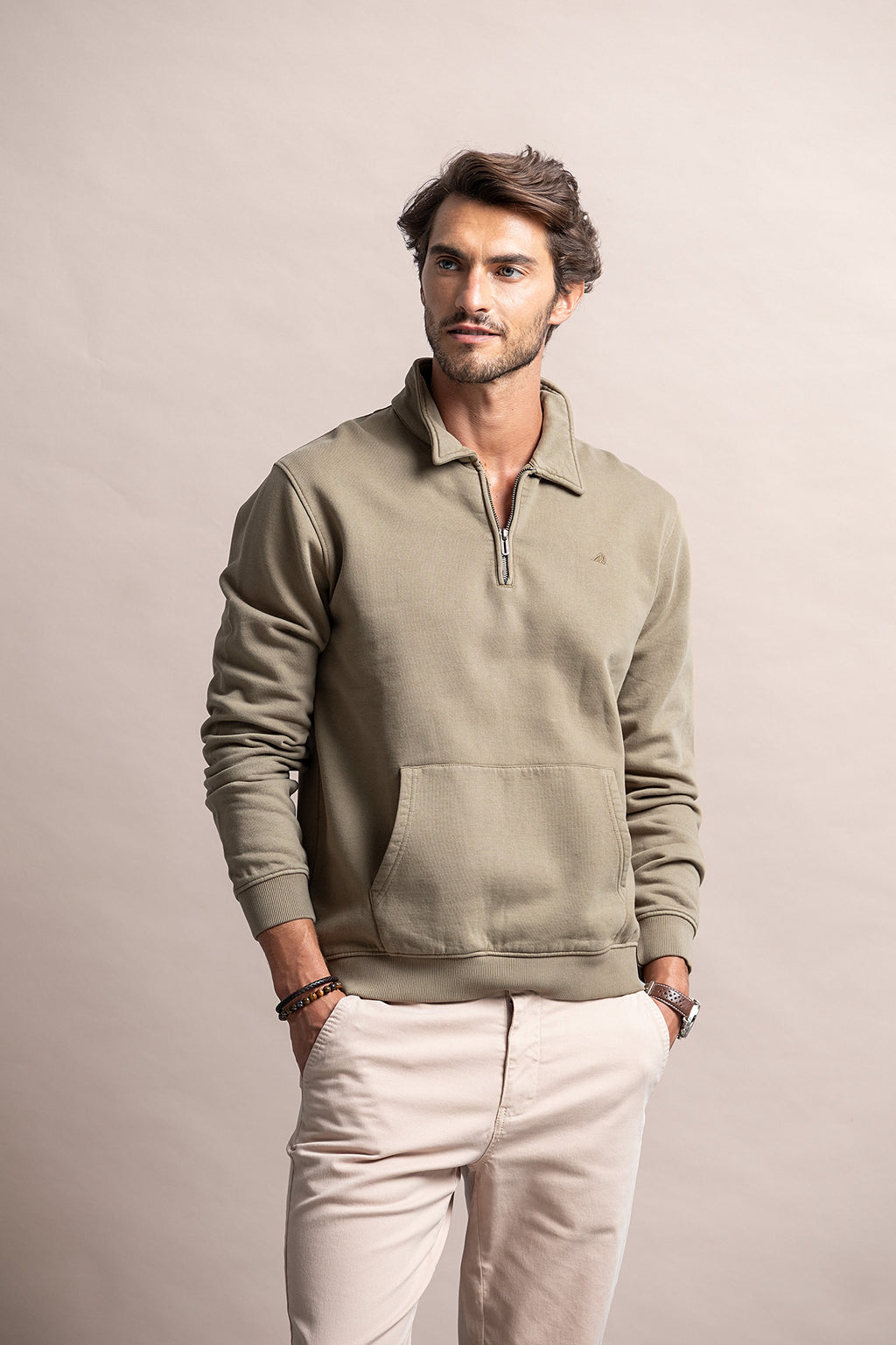 SWEATSHIRT COM FECHO GARMENT DYE