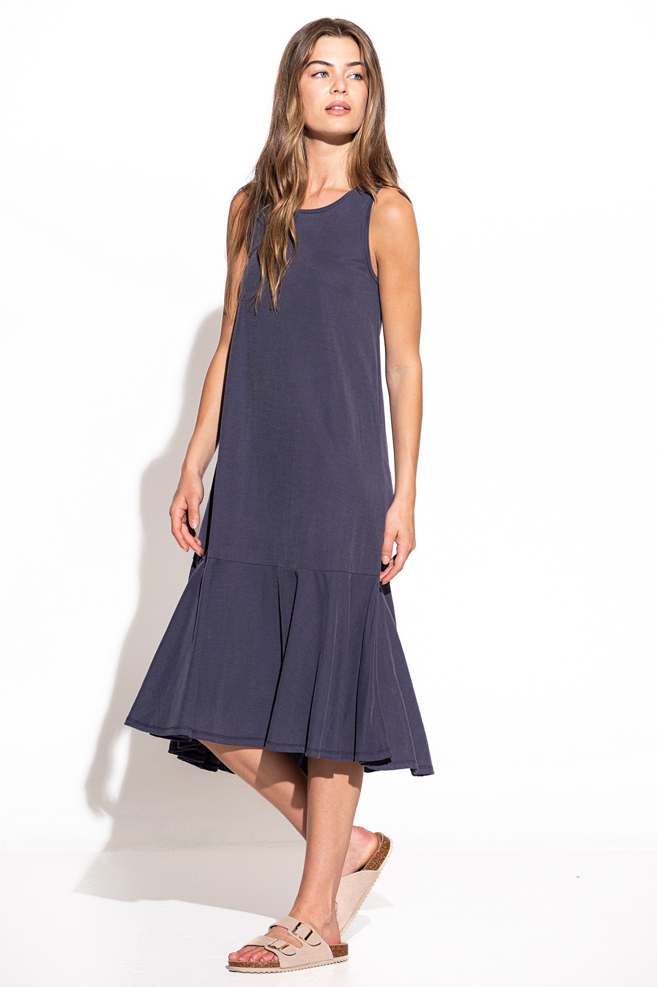 VESTIDO MIDI CON VOLANTE