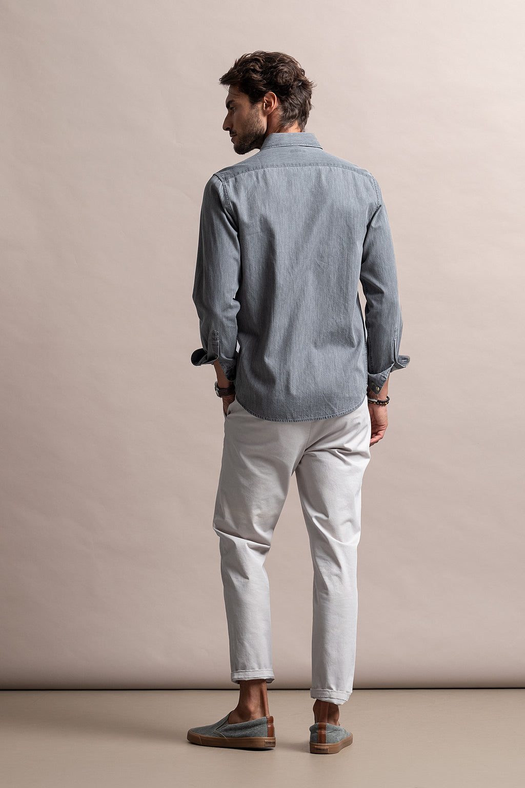 CAMISA EM GANGA LEVE SLIM FIT