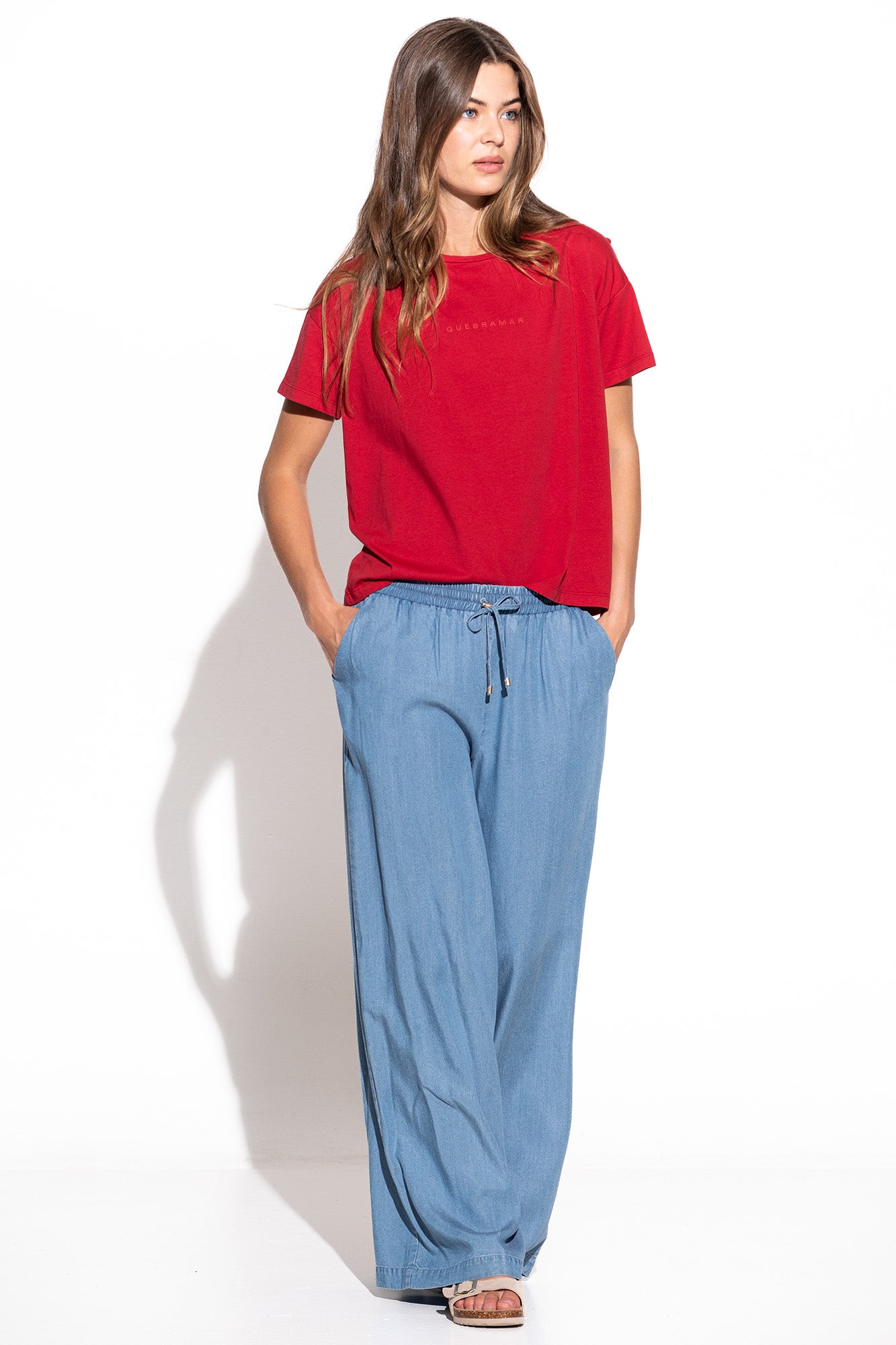 T-SHIRT LARGA COM PRINT QUEBRAMAR