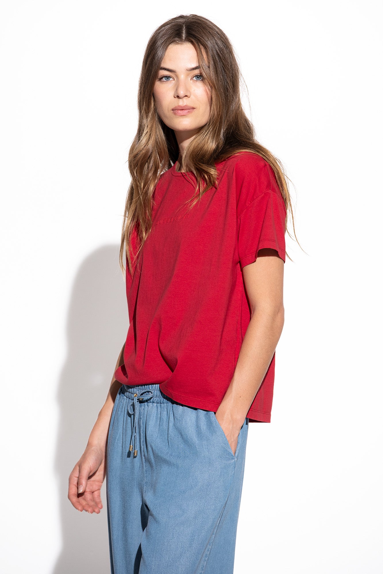 T-SHIRT LARGA COM PRINT QUEBRAMAR