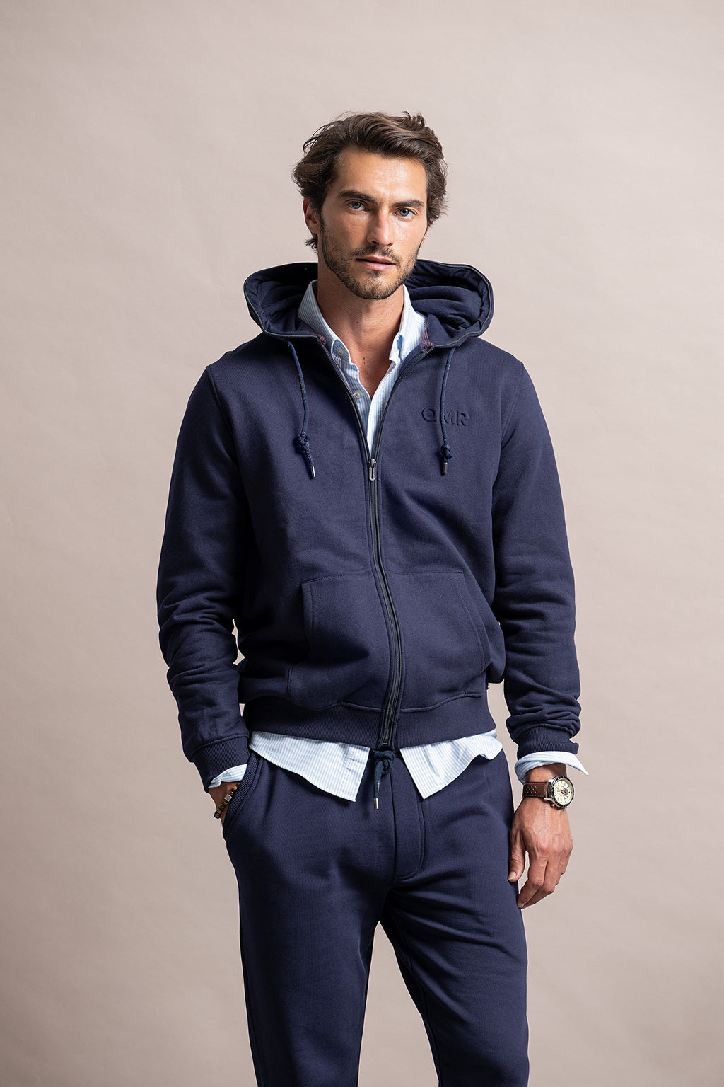 CASACO SWEAT COM CAPUZ