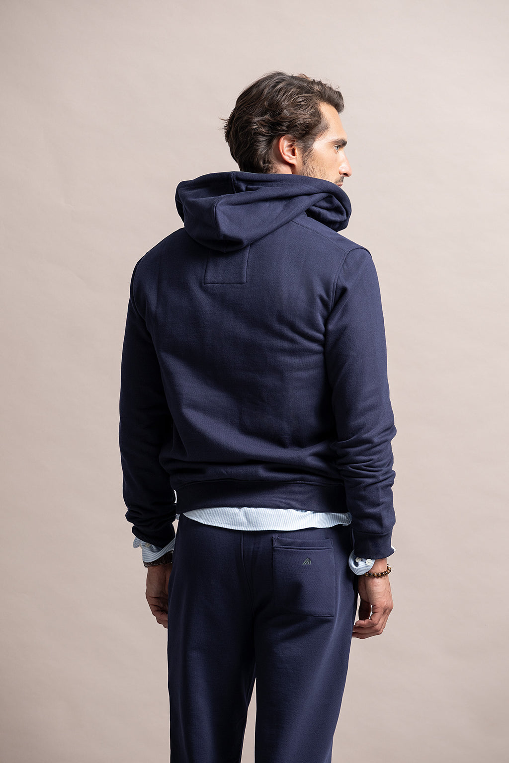 CASACO SWEAT COM CAPUZ