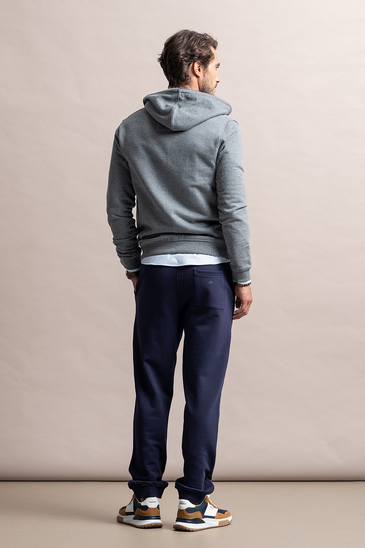 CASACO SWEAT COM CAPUZ