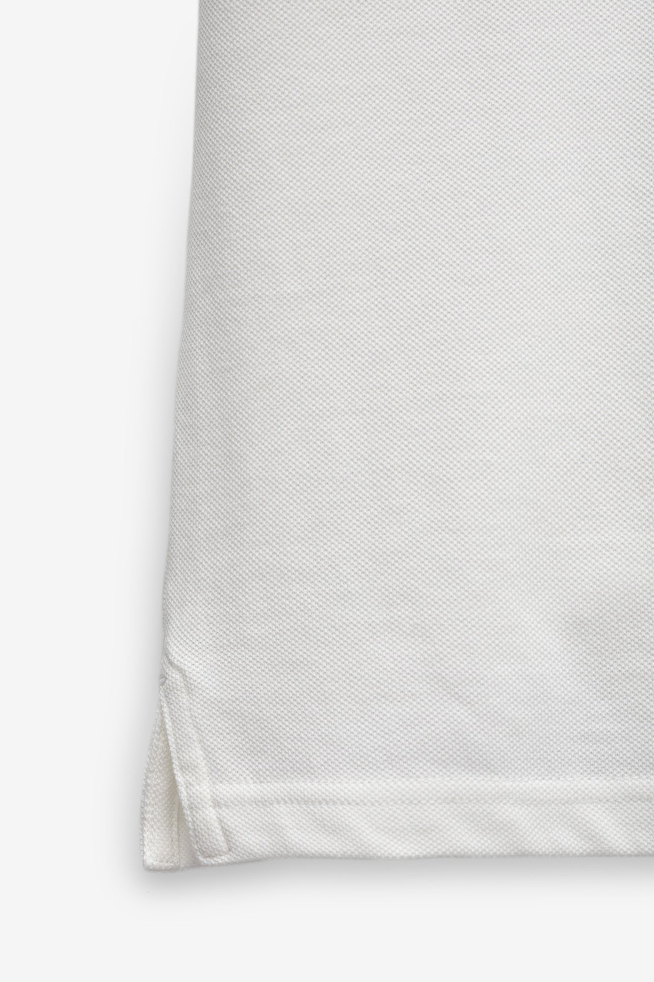 POLO PIQUÉ CON INSIGNIA
