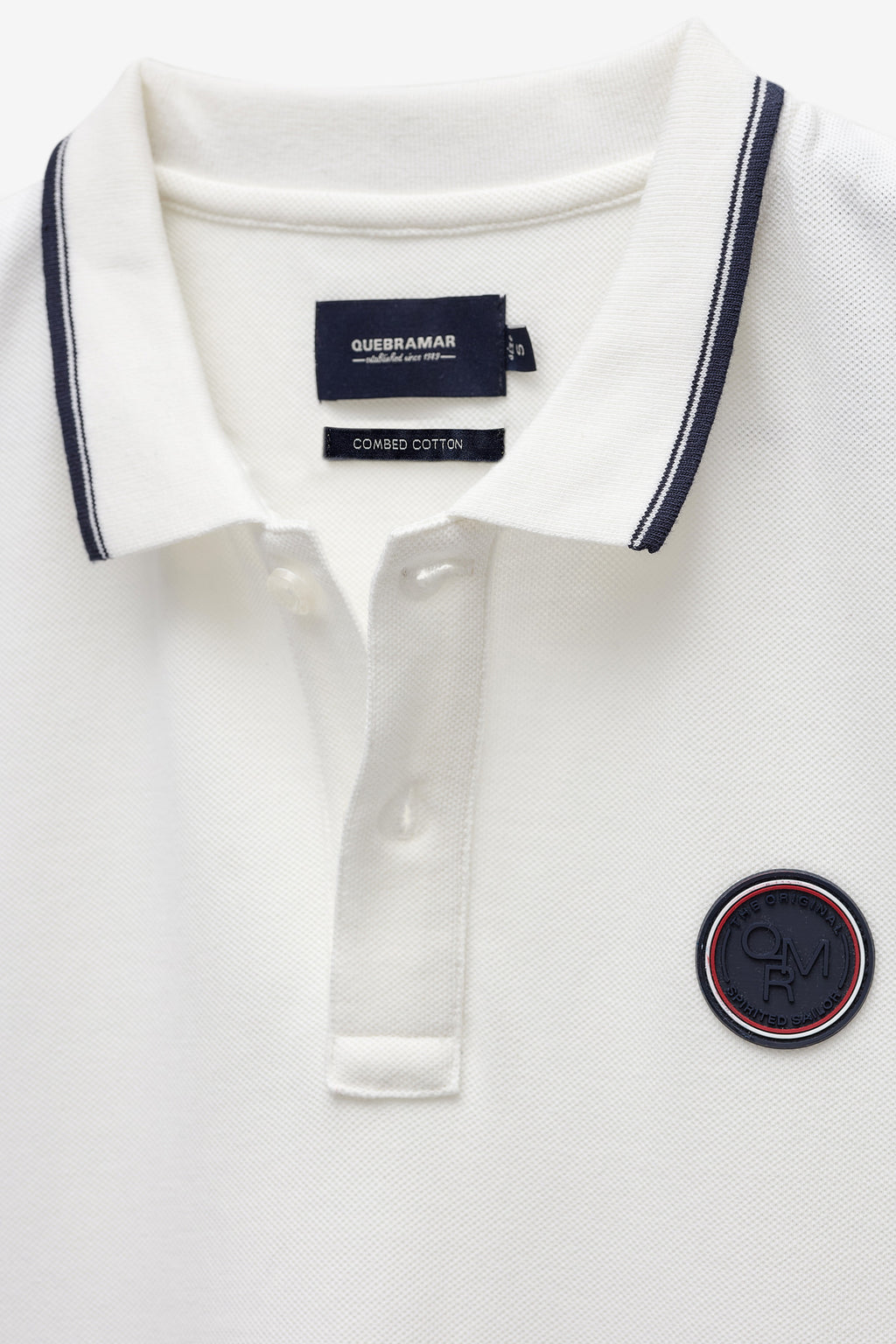 POLO PIQUÉ CON INSIGNIA