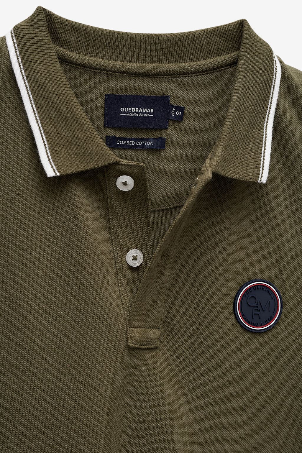 POLO PIQUÉ CON INSIGNIA