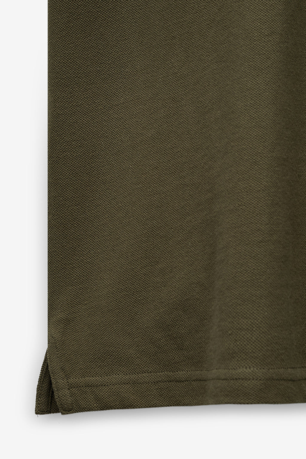 POLO PIQUÉ CON INSIGNIA