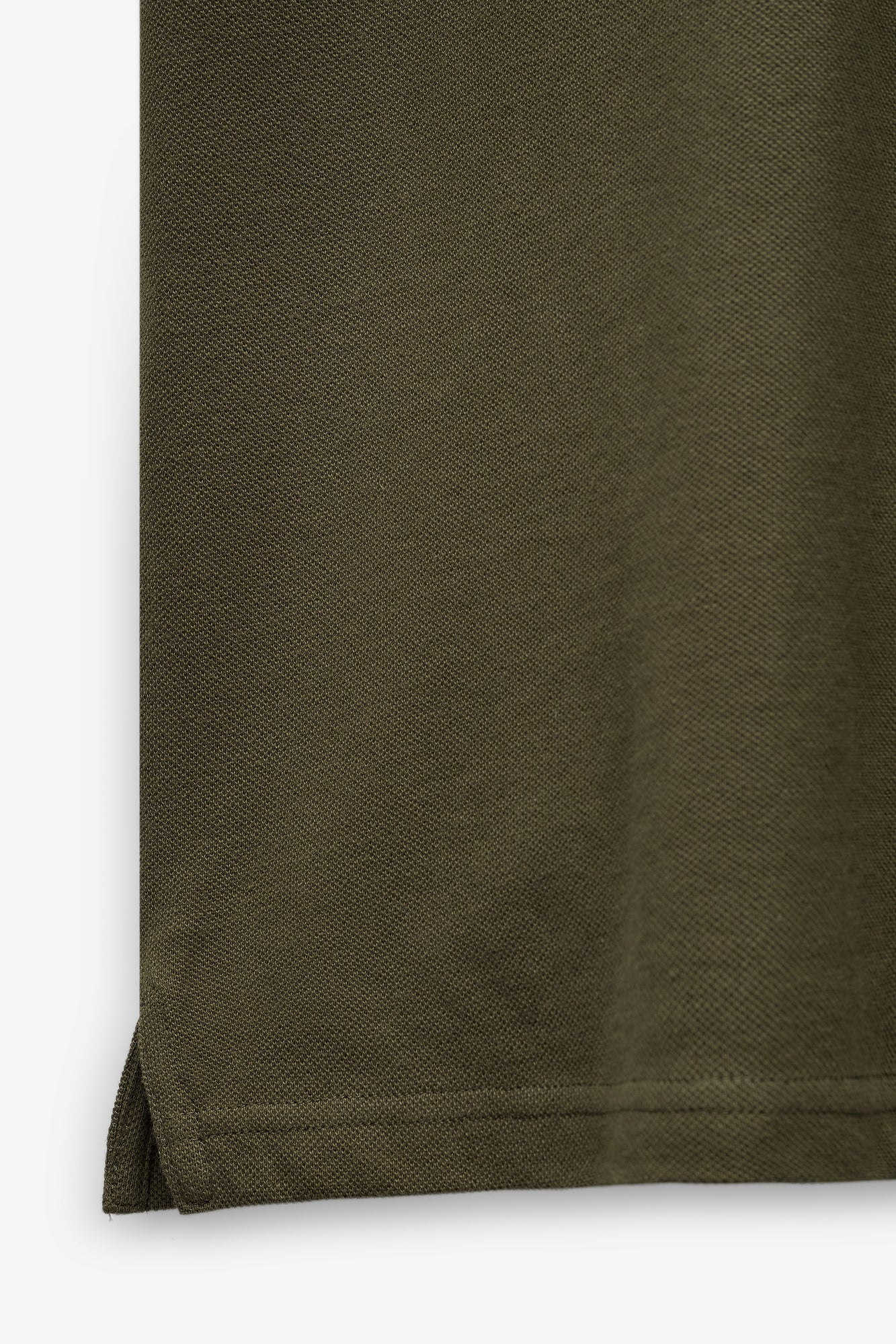 POLO PIQUÉ CON INSIGNIA