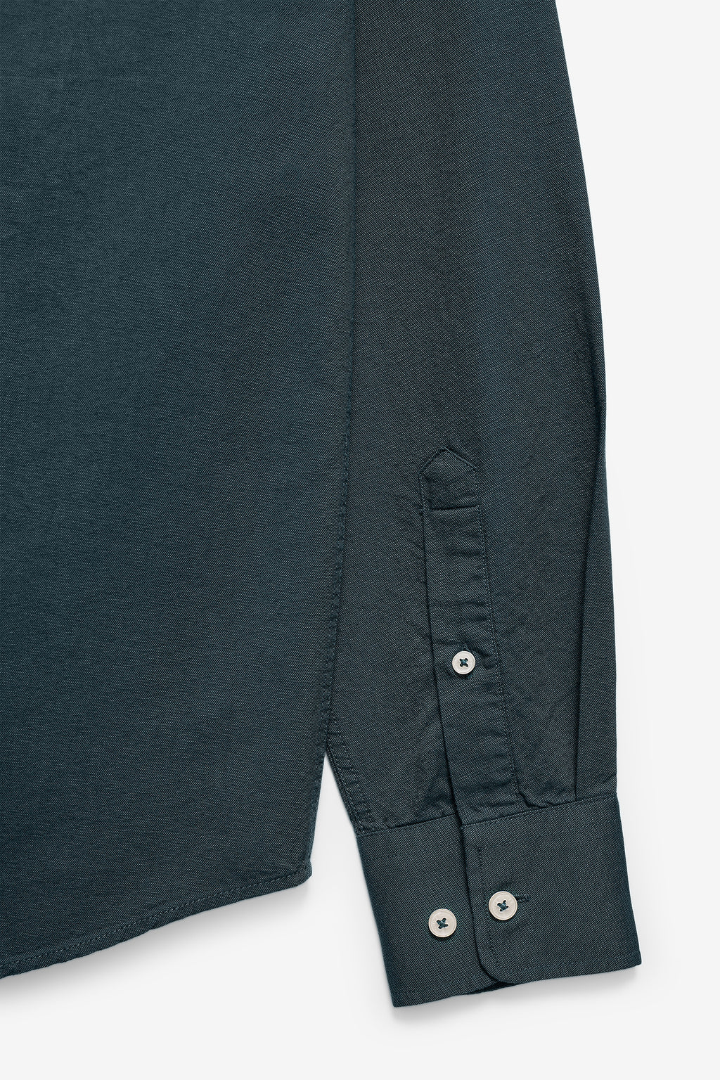 CAMISA BÁSICA OXFORD CON BOLSILLO