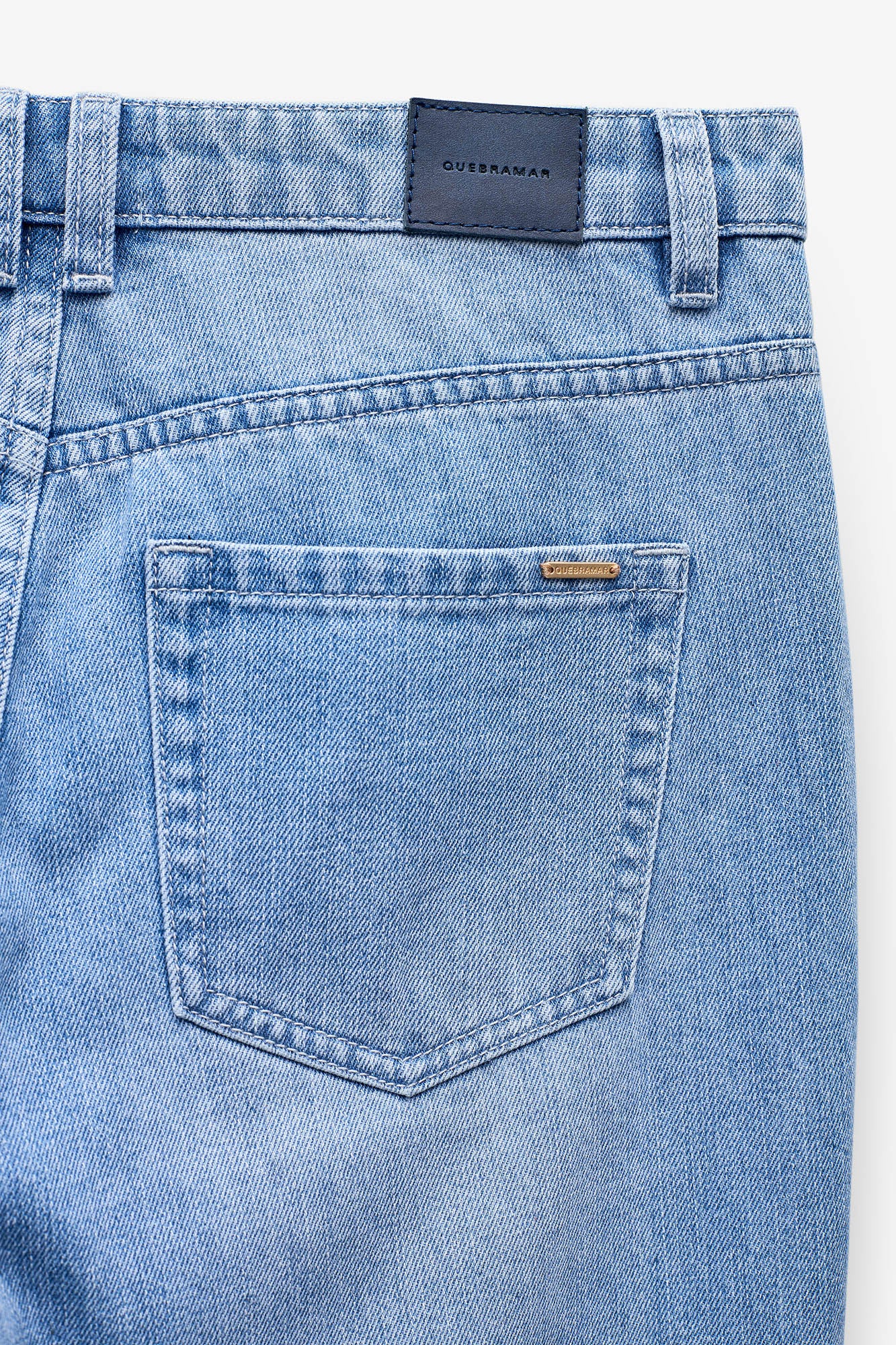 JEANS WIDE LEG COM CINTURA SUBIDA