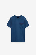 CAMISETA CON BOLSILLO Y RIBETE